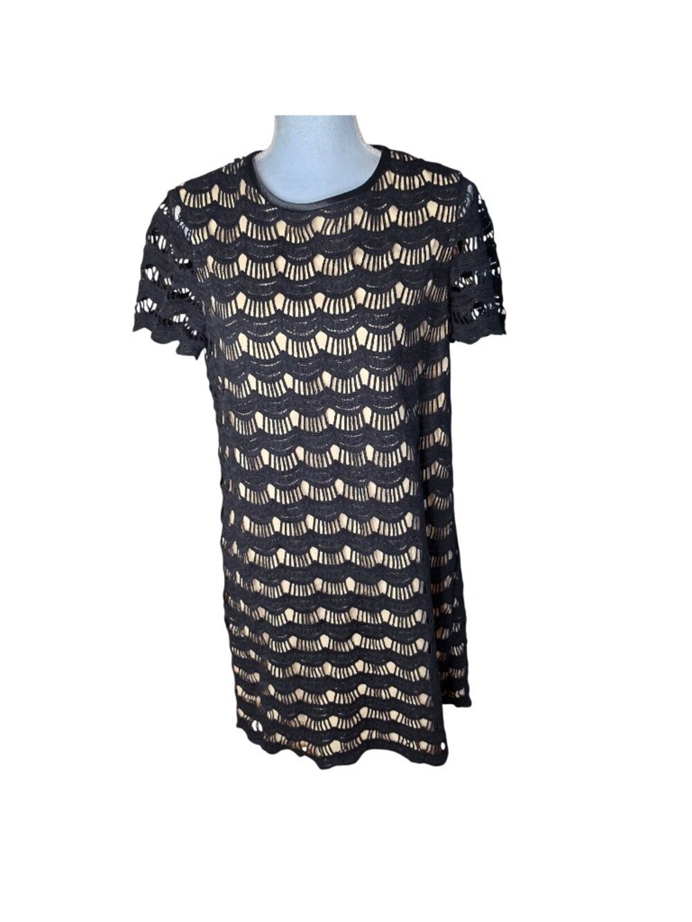Kate Spade Black White Scalloped Guipure Lace Shift Dress Short Sleeve Sz 8